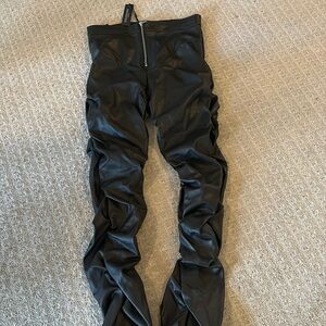 Maniere de Voir faux leather ruched pants NWT